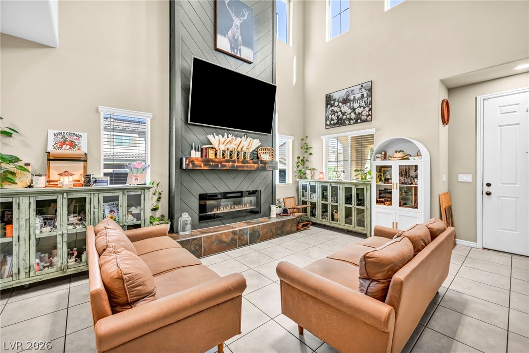 Photo 2 of 989 Alverstone Court