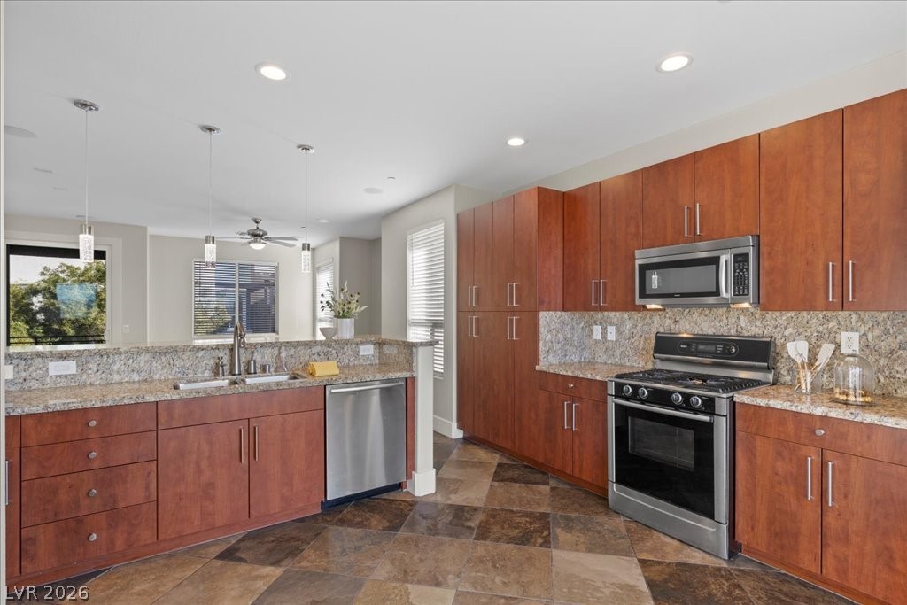 Photo 10 of 36, 9050 W Tropicana Avenue #1170