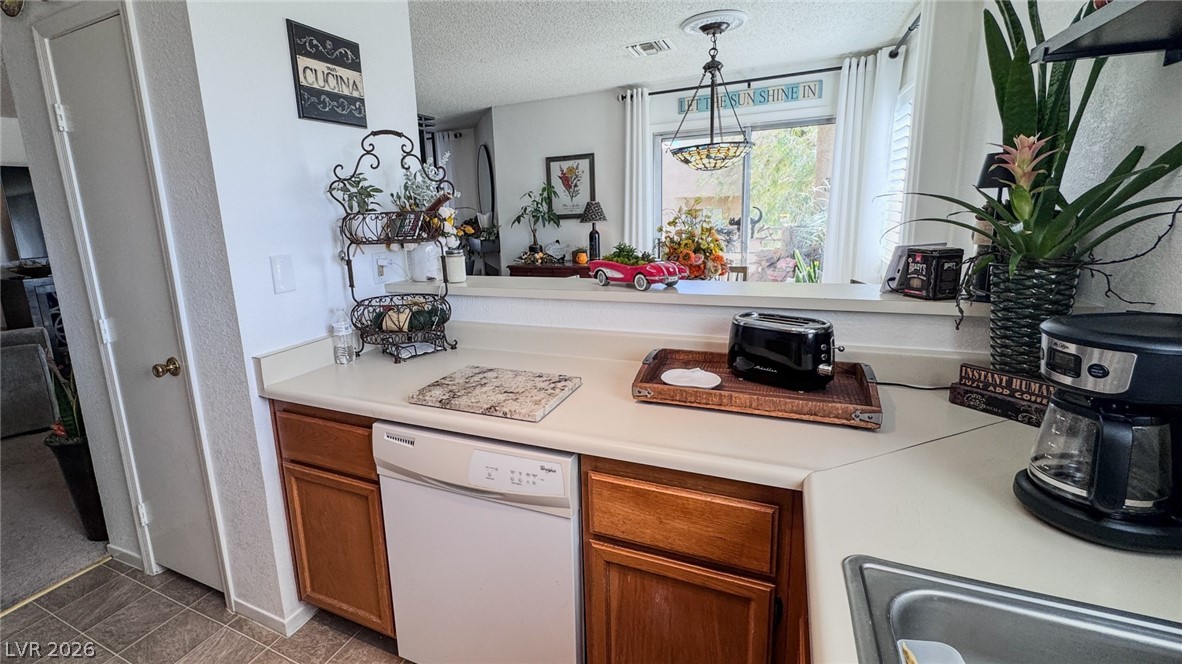 Photo 10 of 30, 2241 Highpointe Drive #201