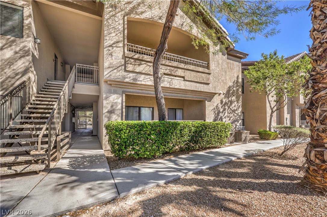 Photo 10 of 42, 8250 N Grand Canyon Drive #1006