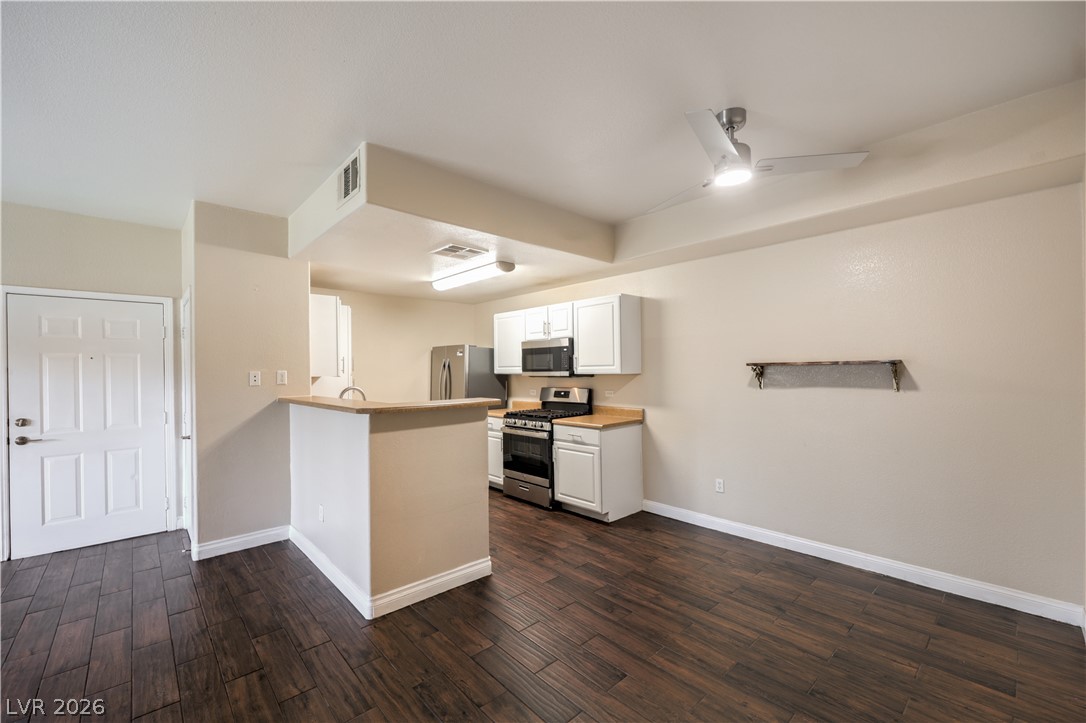 Photo 19 of 42, 8250 N Grand Canyon Drive #1006