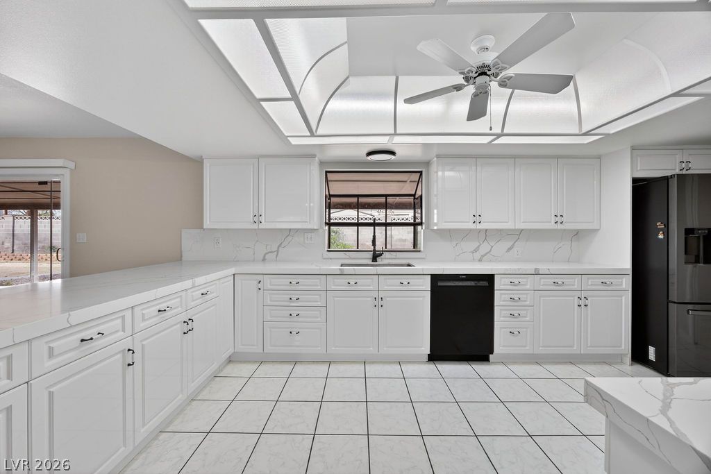 Photo 10 of 47, 3189 Casanova Circle