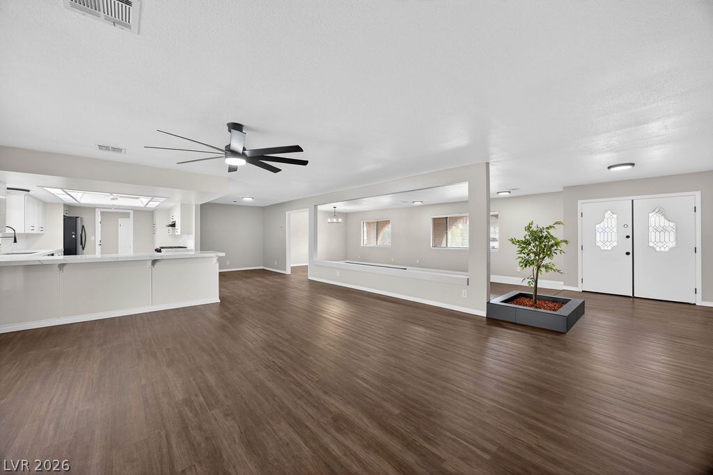 Photo 13 of 47, 3189 Casanova Circle