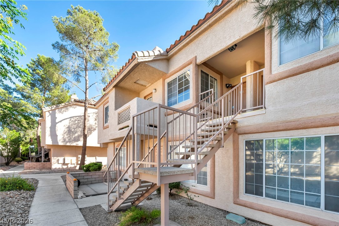 1600 N Torrey Pines Drive #202, Las Vegas 89108
