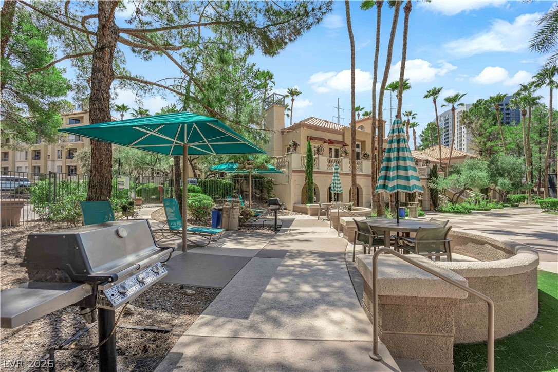 Photo 9 of 52, 220 E Flamingo Road #117