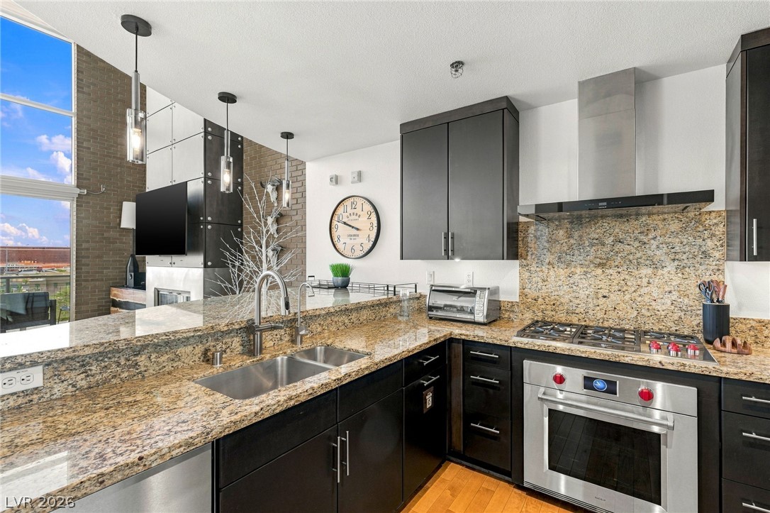 Photo 13 of 37, 11441 Allerton Park Drive #410