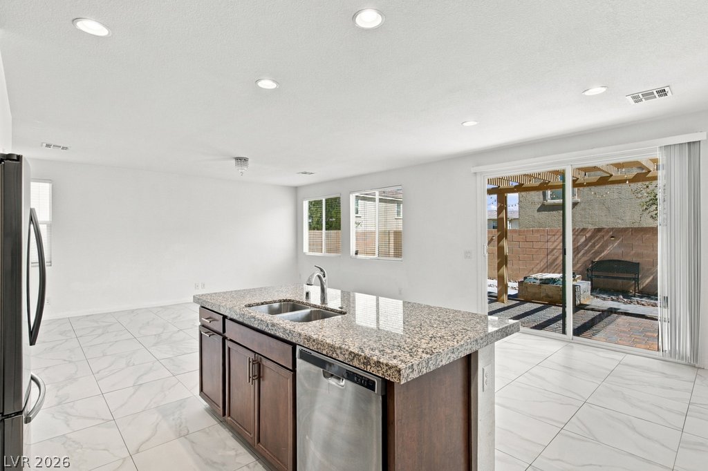 Photo 9 of 42, 4722 Challenger Street