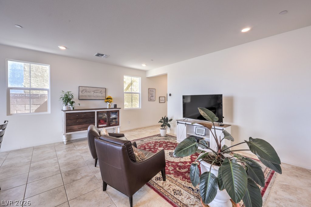 Photo 4 of 2416 Bellinzona Place