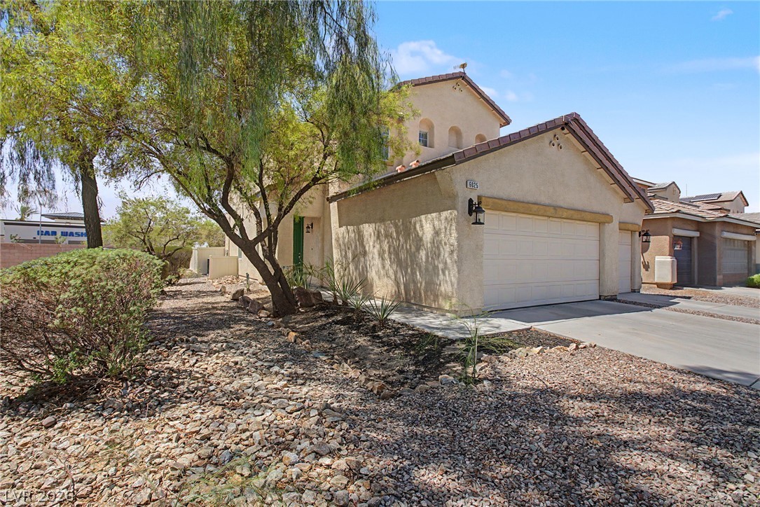 Photo 4 of 6025 Glenborough Street