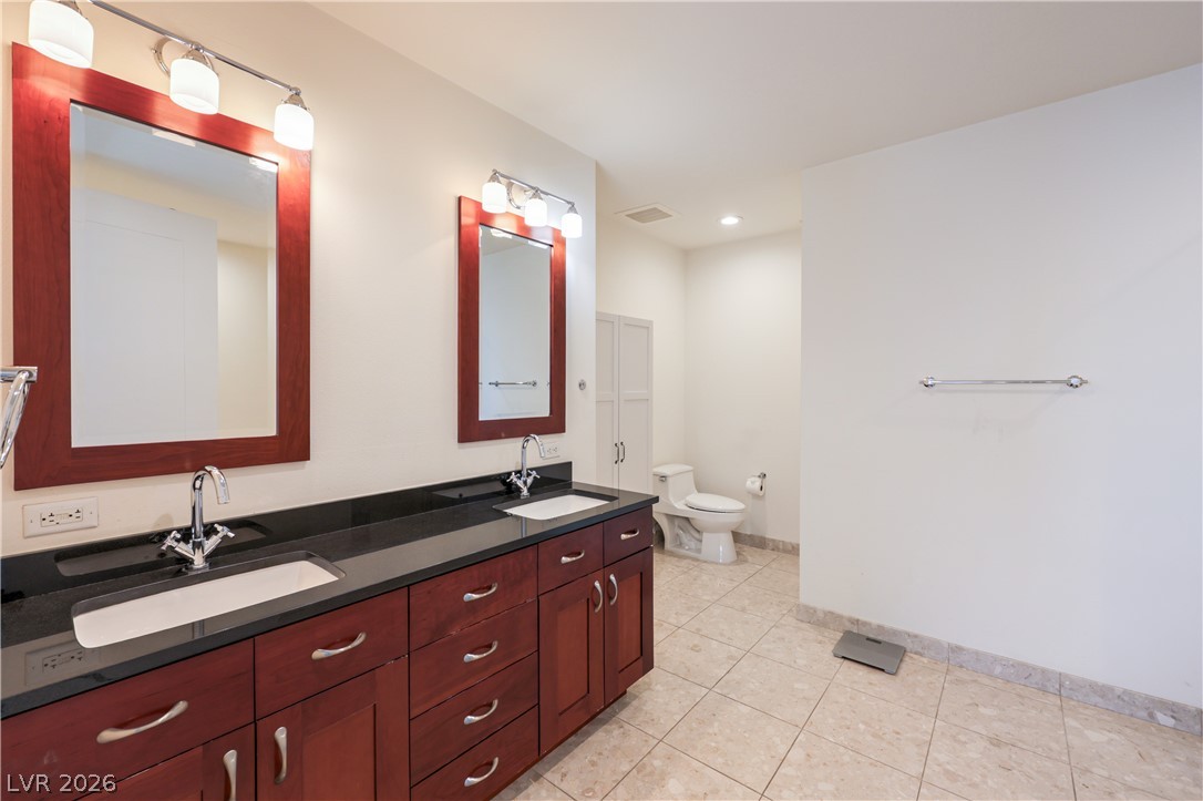 Photo 16 of 27, 4525 E Dean Martin Drive #2911