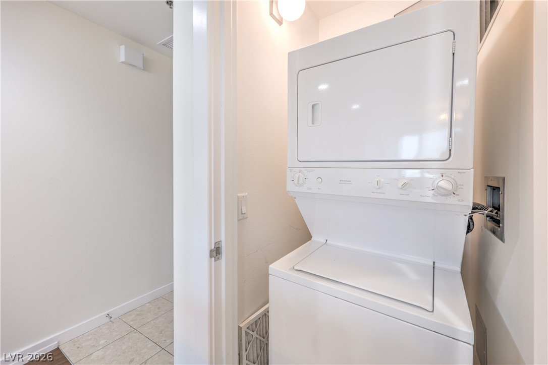 Photo 20 of 27, 4525 E Dean Martin Drive #2911