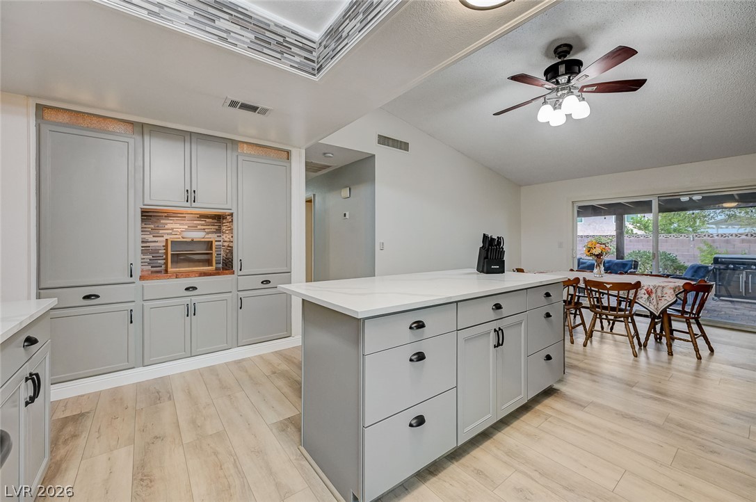 Photo 4 of 1518 Della Court