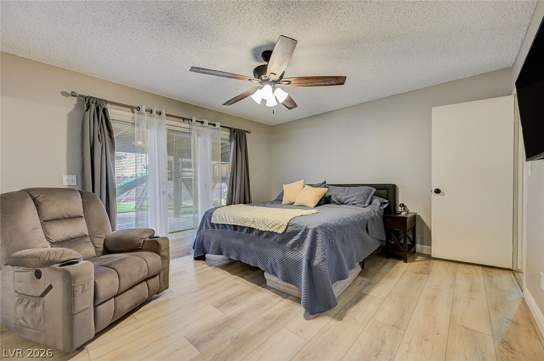 Photo 6 of 44, 1518 Della Court