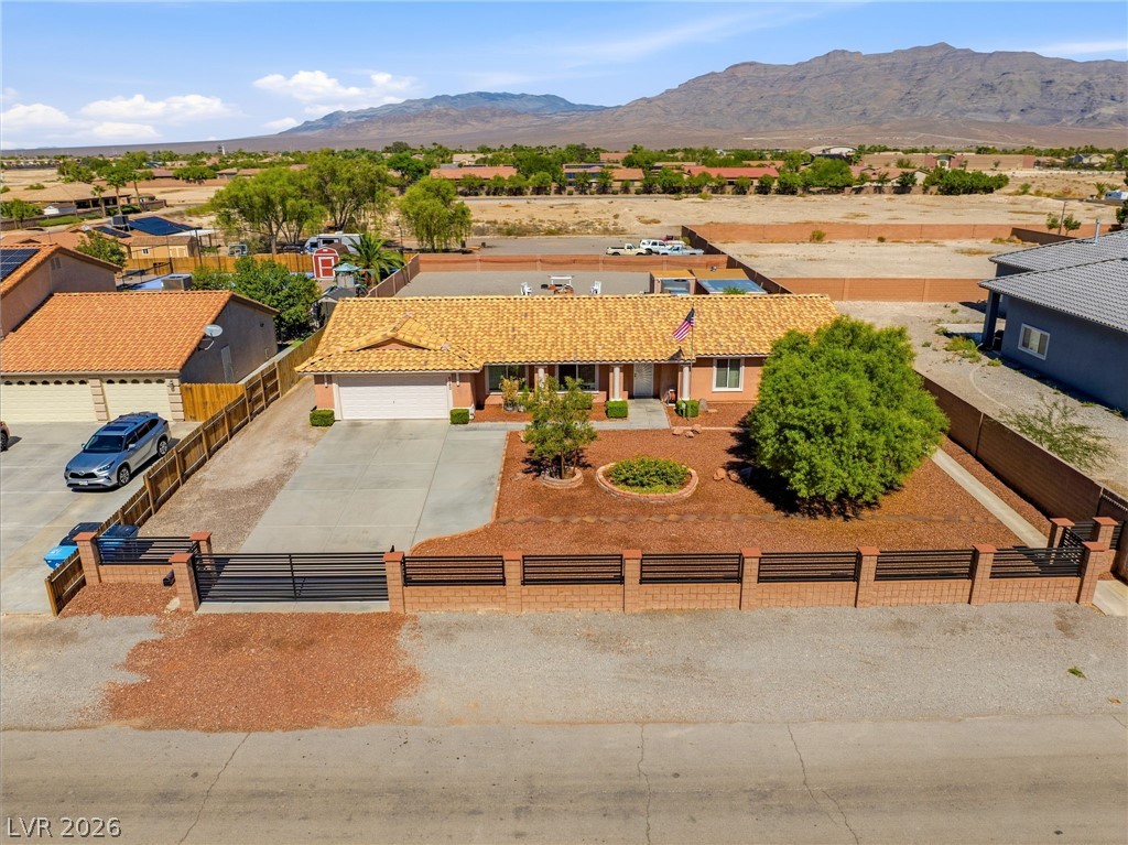 6560 Whispering Sands Drive, Las Vegas 89131