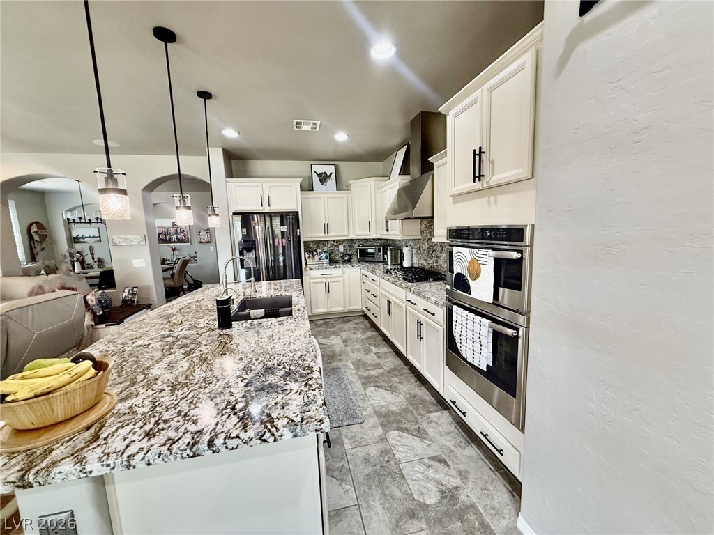 Photo 10 of 39, 3605 Greenbriar Bluff Avenue