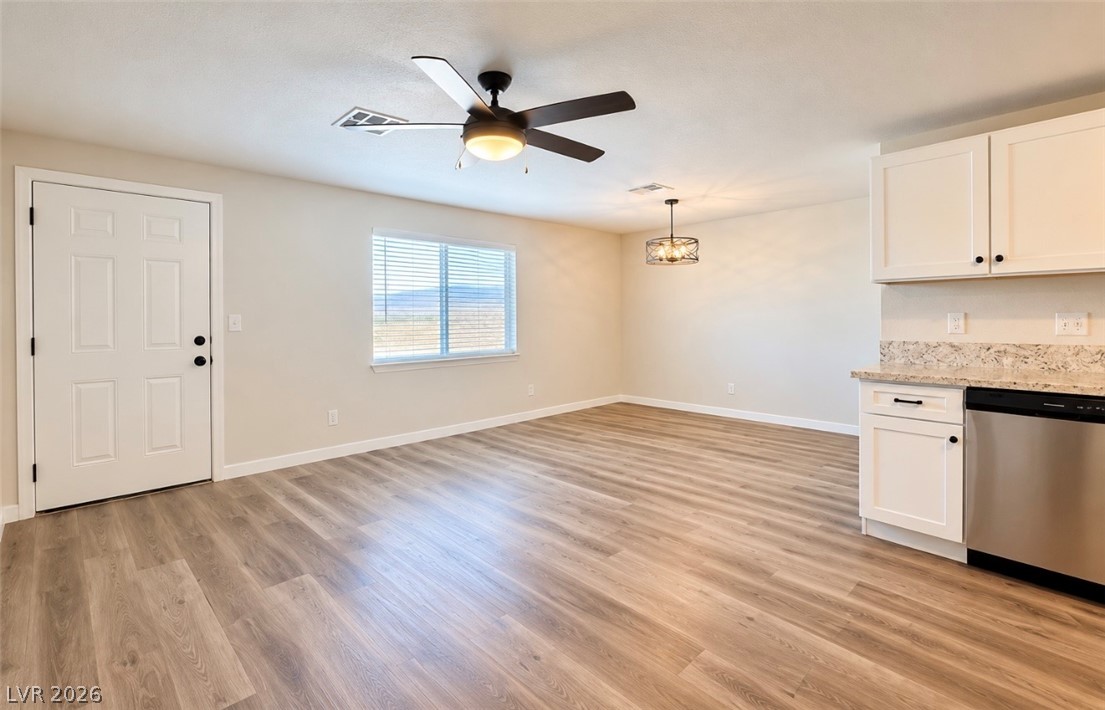 Photo 9 of 29, 2081 S Dandelion Street