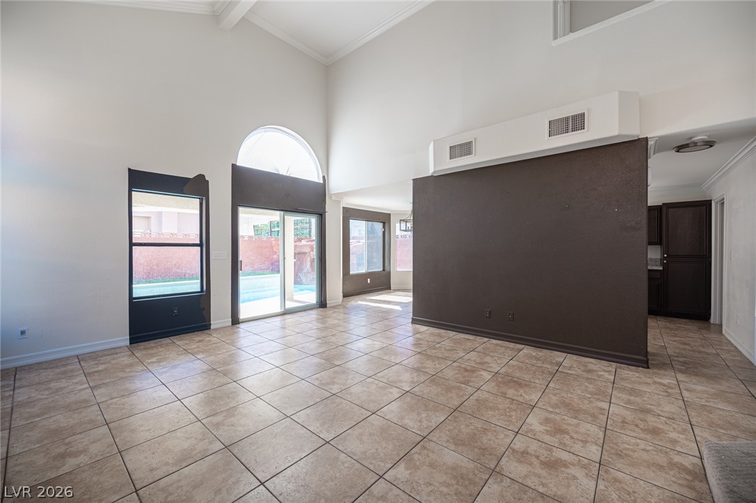 Photo 14 of 42, 8125 Dolphin Landing Drive