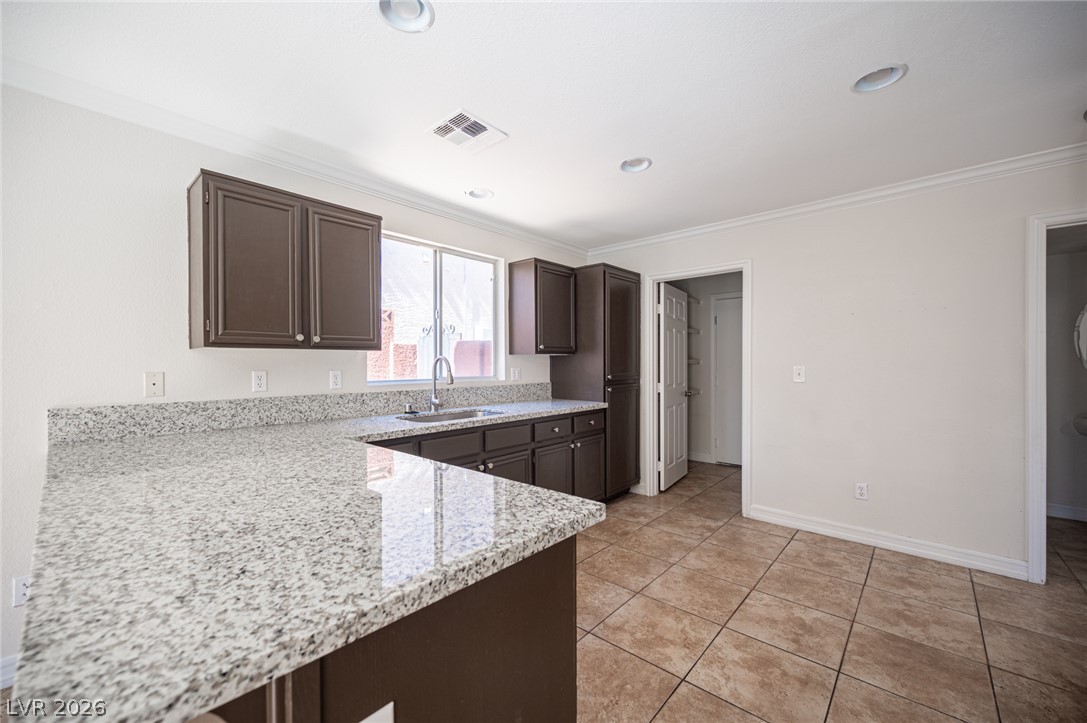 Photo 9 of 42, 8125 Dolphin Landing Drive