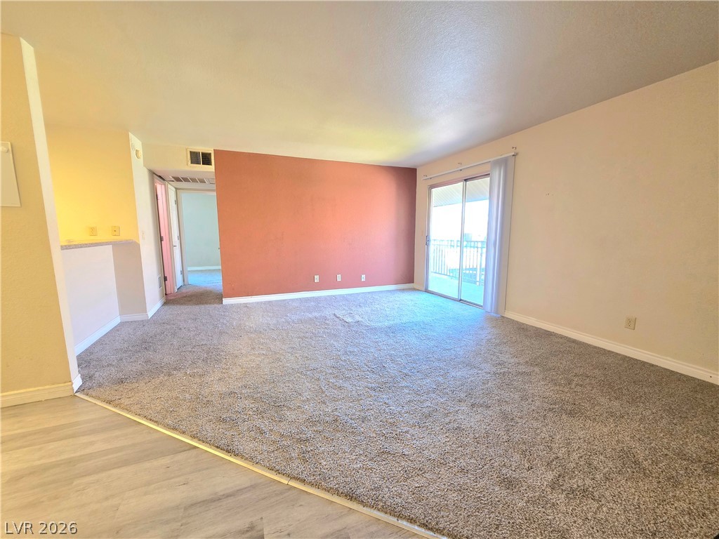 Photo 7 of 38, 4470 Sandy River Drive #54