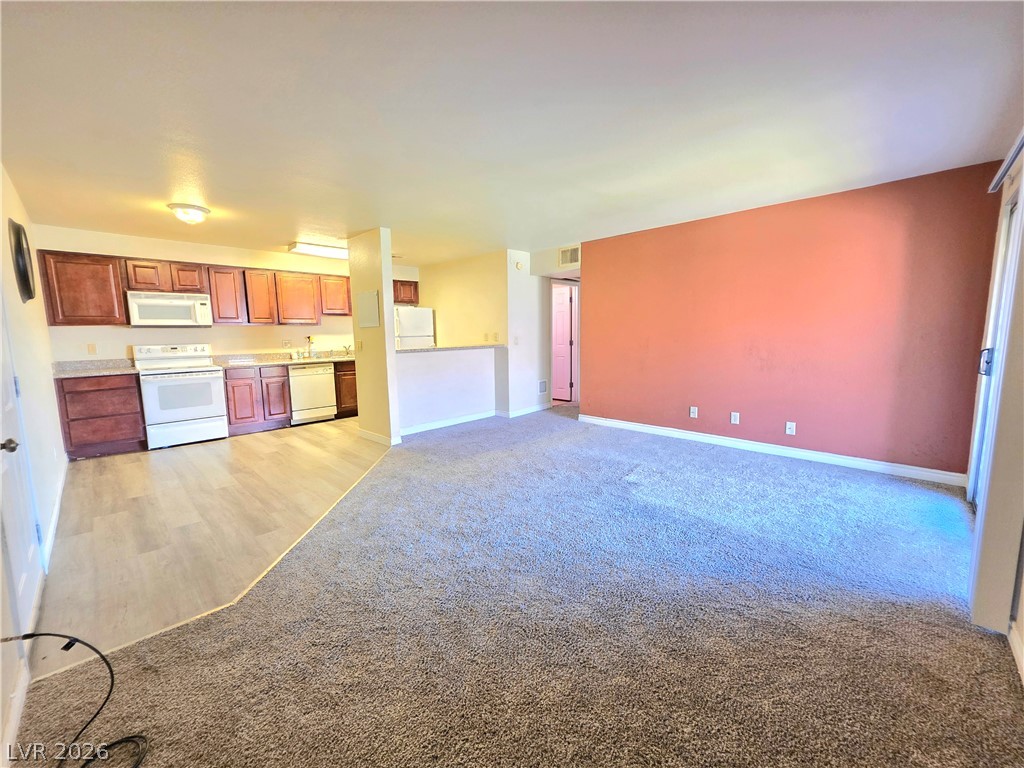Photo 10 of 38, 4470 Sandy River Drive #54