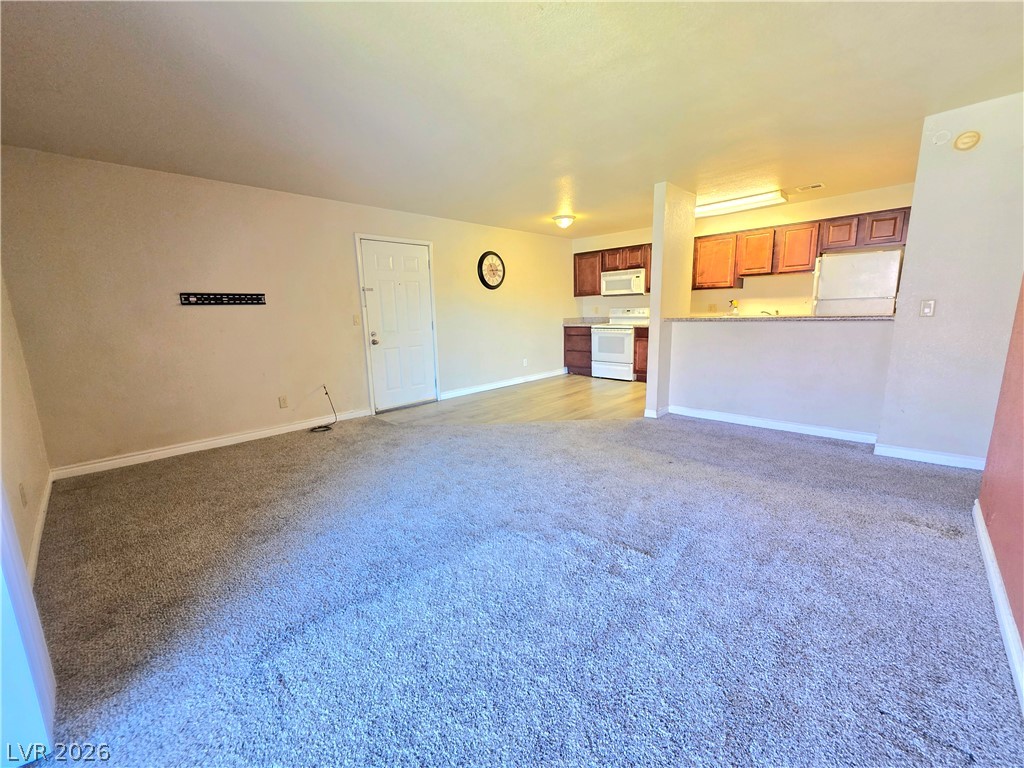 Photo 11 of 38, 4470 Sandy River Drive #54