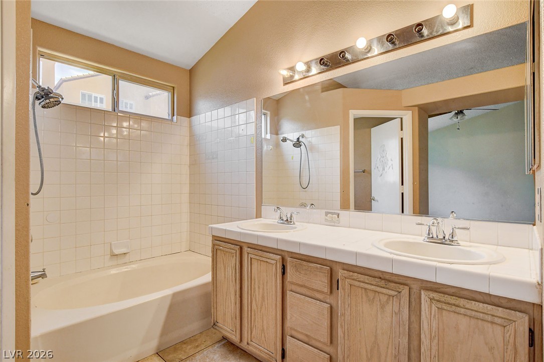 Photo 31 of 40, 811 Rio Poco Court