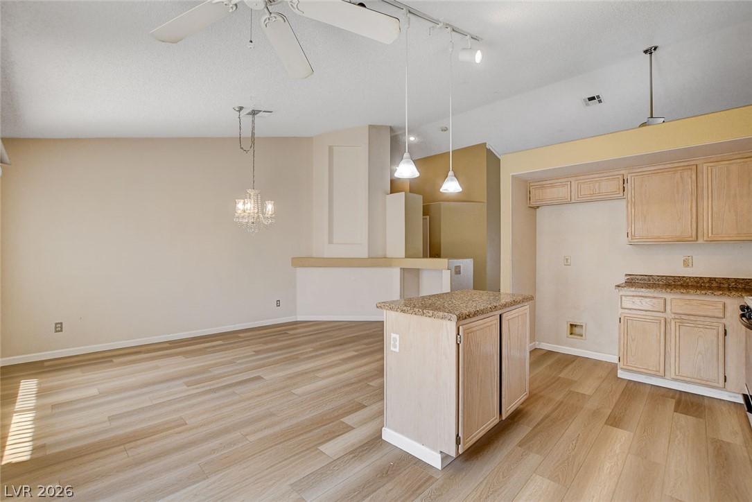 Photo 22 of 40, 811 Rio Poco Court
