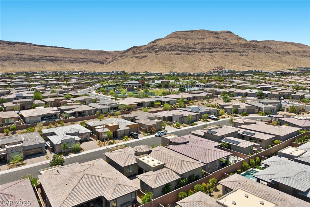 Photo 18 of 30, 6722 Desert Crimson Street