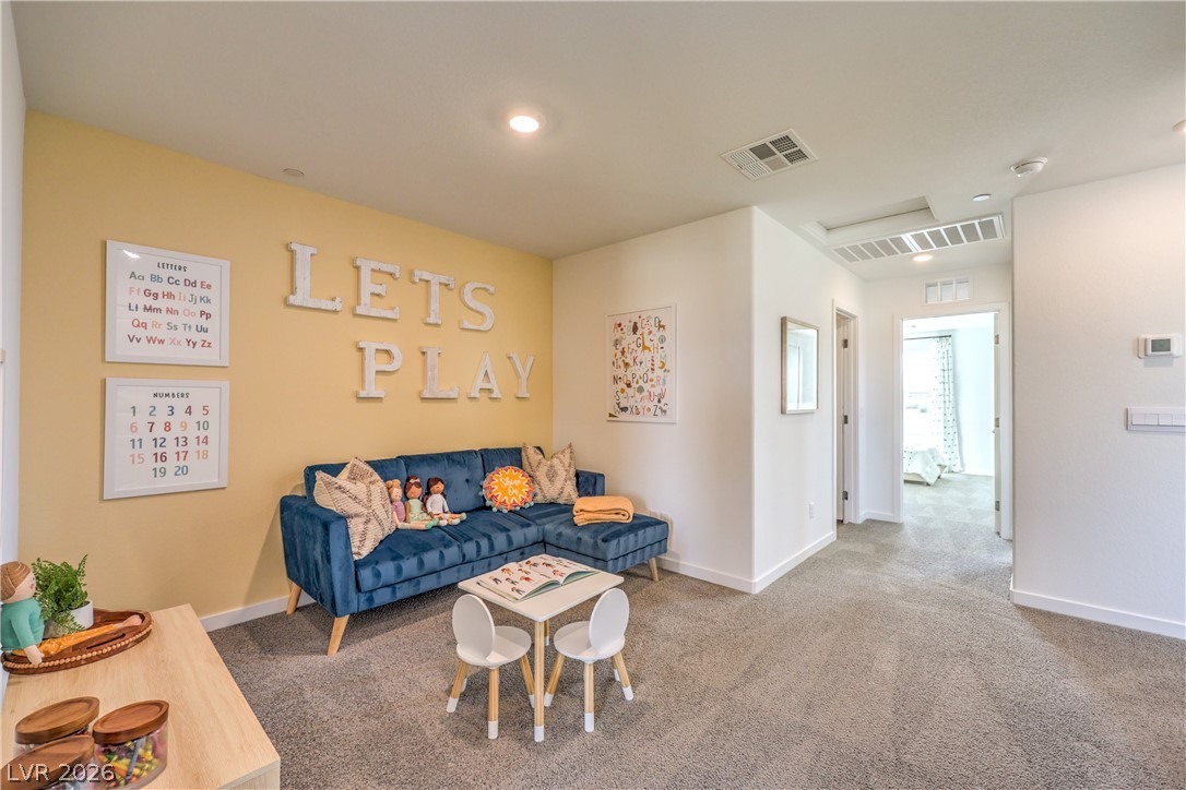 Photo 18 of 33, 923 Black Heron Street