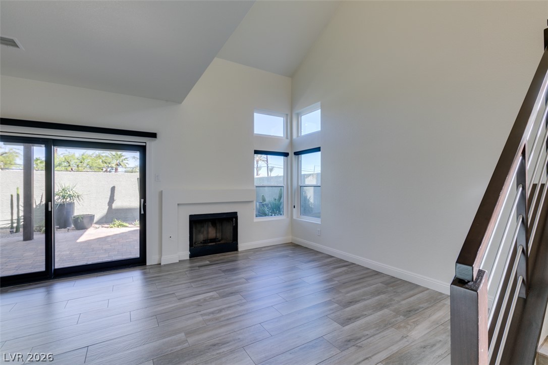 Photo 4 of 1662 Cloister Avenue