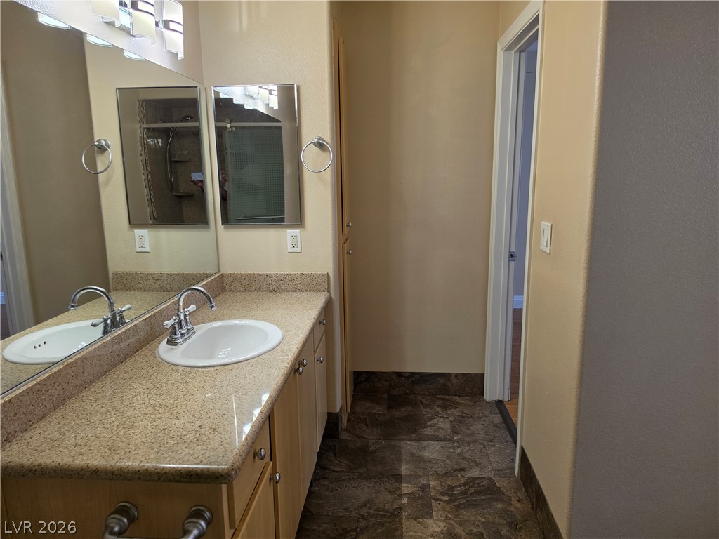 Photo 27 of 41, 8000 W Badura Avenue #2111