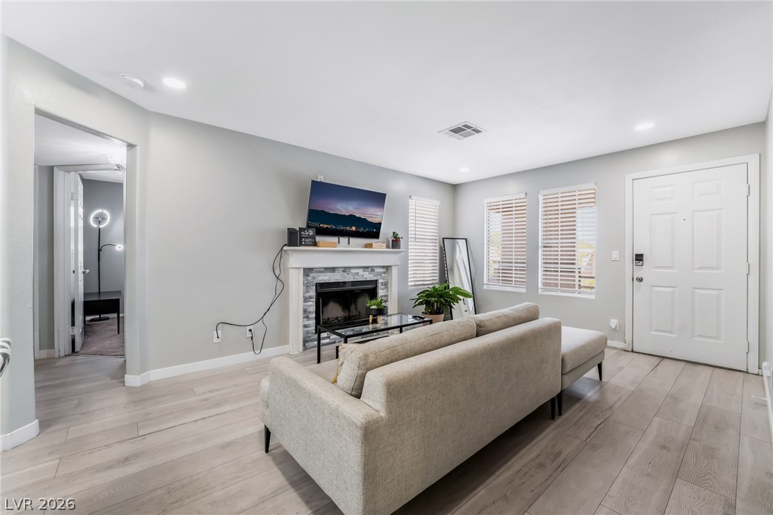 Photo 9 of 33, 3450 Erva Street #230