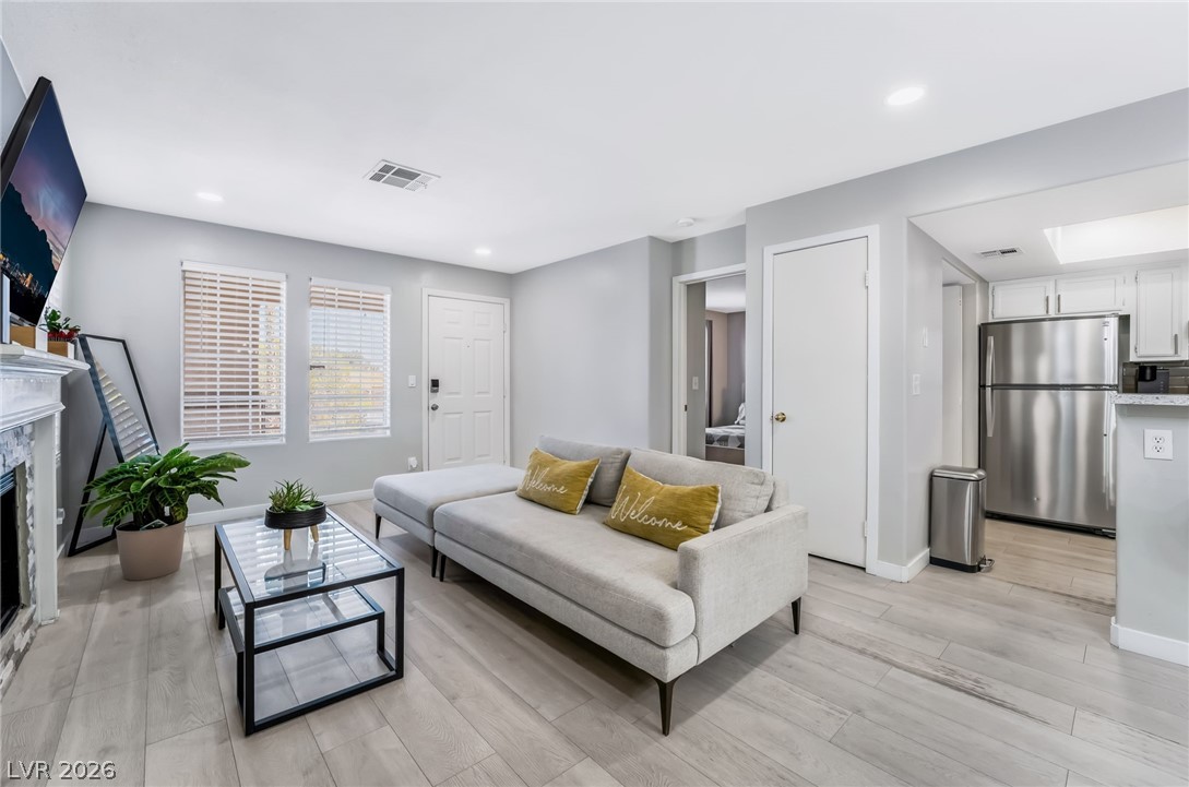 Photo 10 of 33, 3450 Erva Street #230