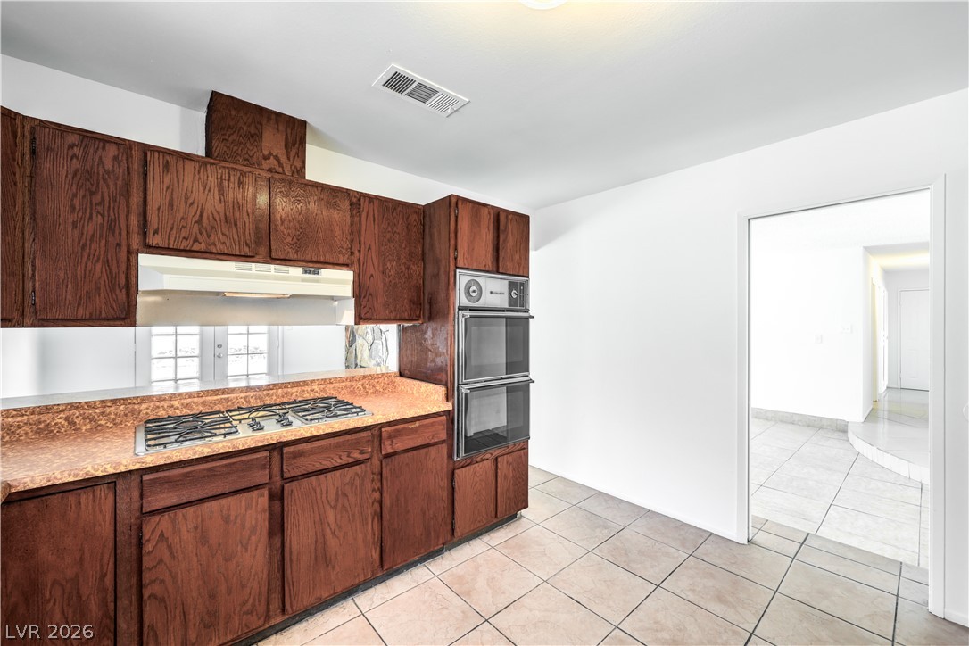 Photo 10 of 44, 4462 Newton Drive