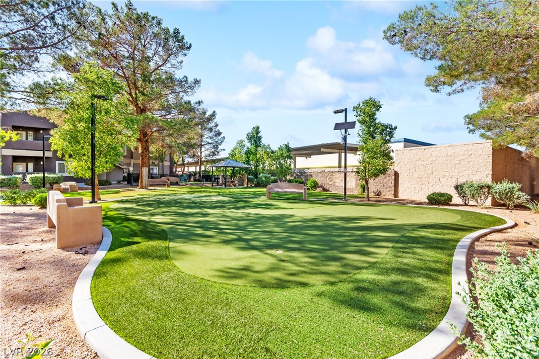Photo 33 of 39, 5250 S Rainbow Boulevard #2033