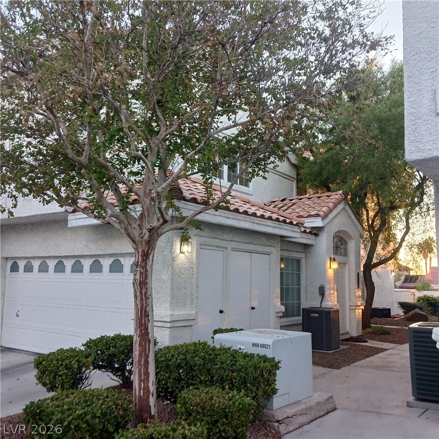 Photo 3 of 5201 S Torrey Pines Drive #1264
