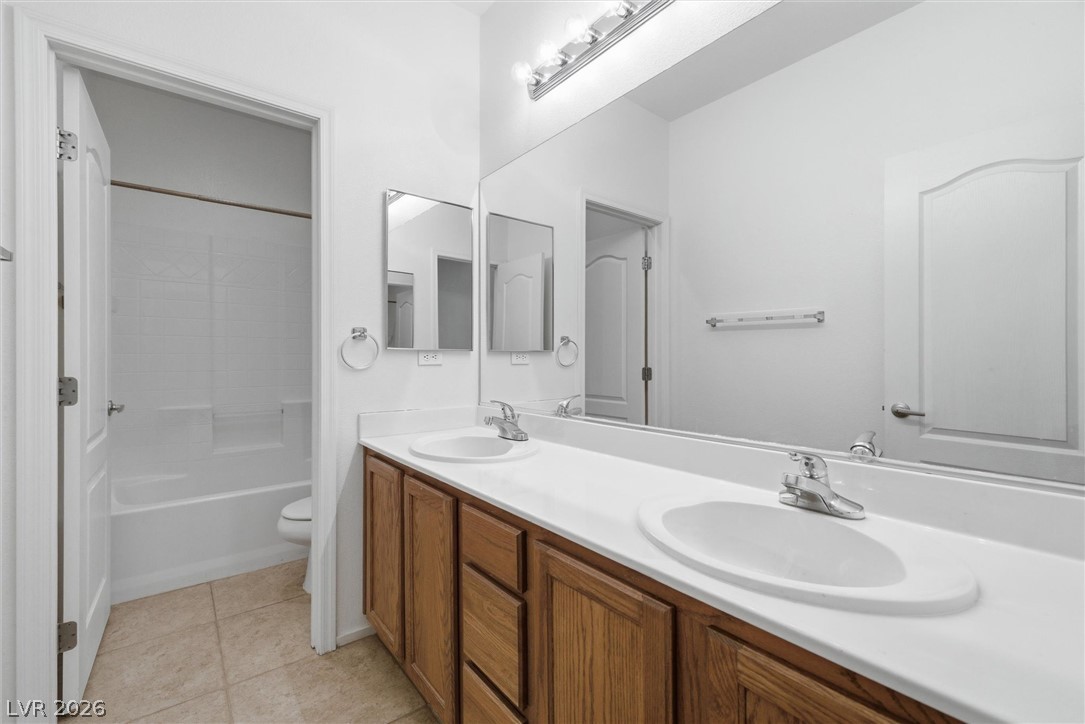 Photo 6 of 40, 4911 S Castello Way