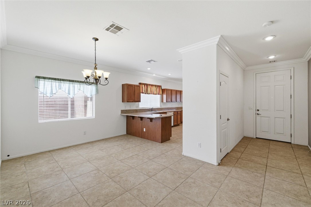 Photo 11 of 40, 4911 S Castello Way