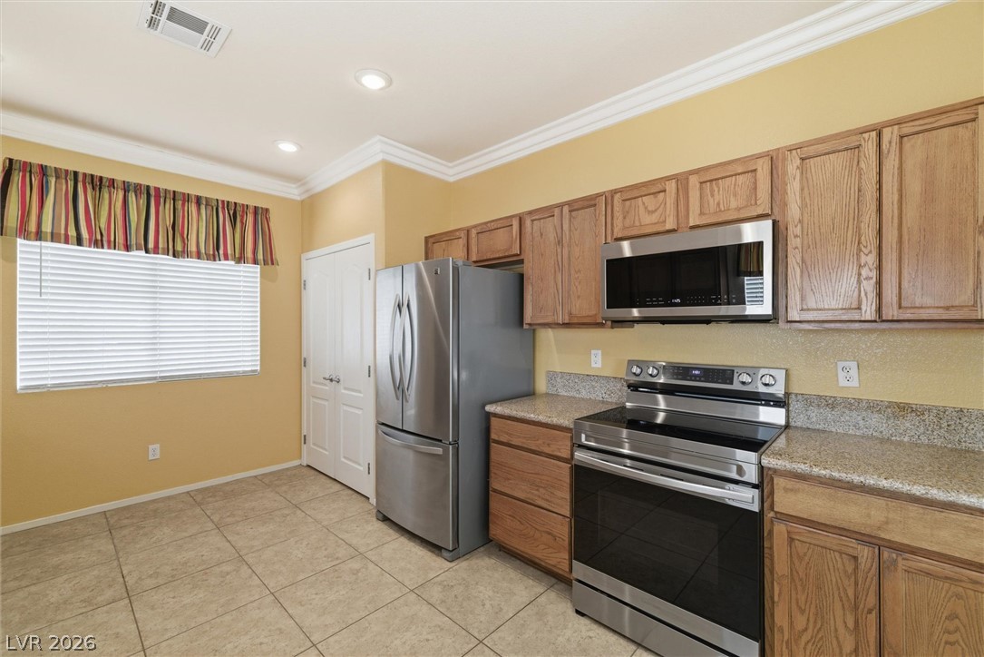 Photo 13 of 40, 4911 S Castello Way