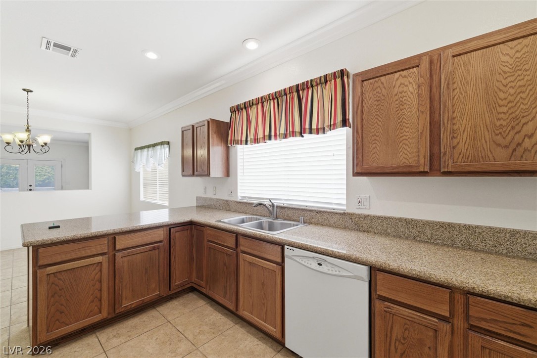Photo 15 of 40, 4911 S Castello Way