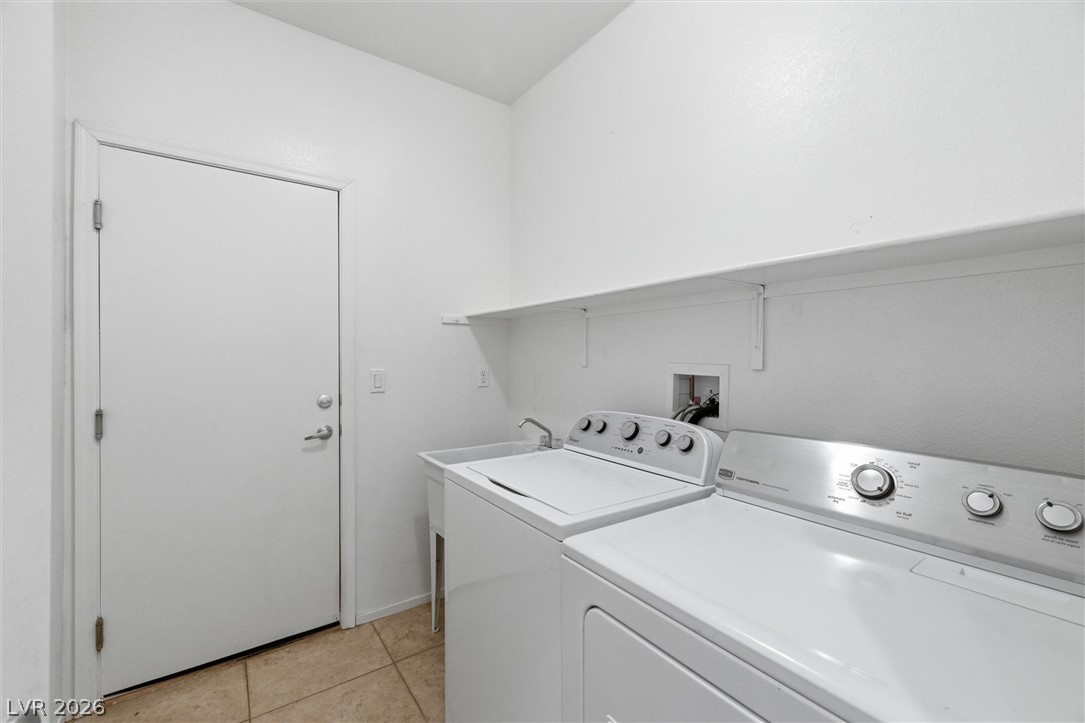 Photo 23 of 40, 4911 S Castello Way