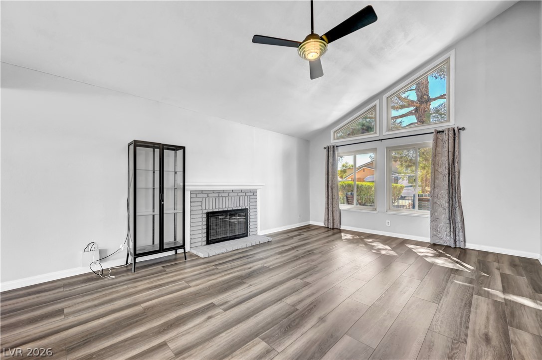 Photo 8 of 36, 342 Fuente Drive