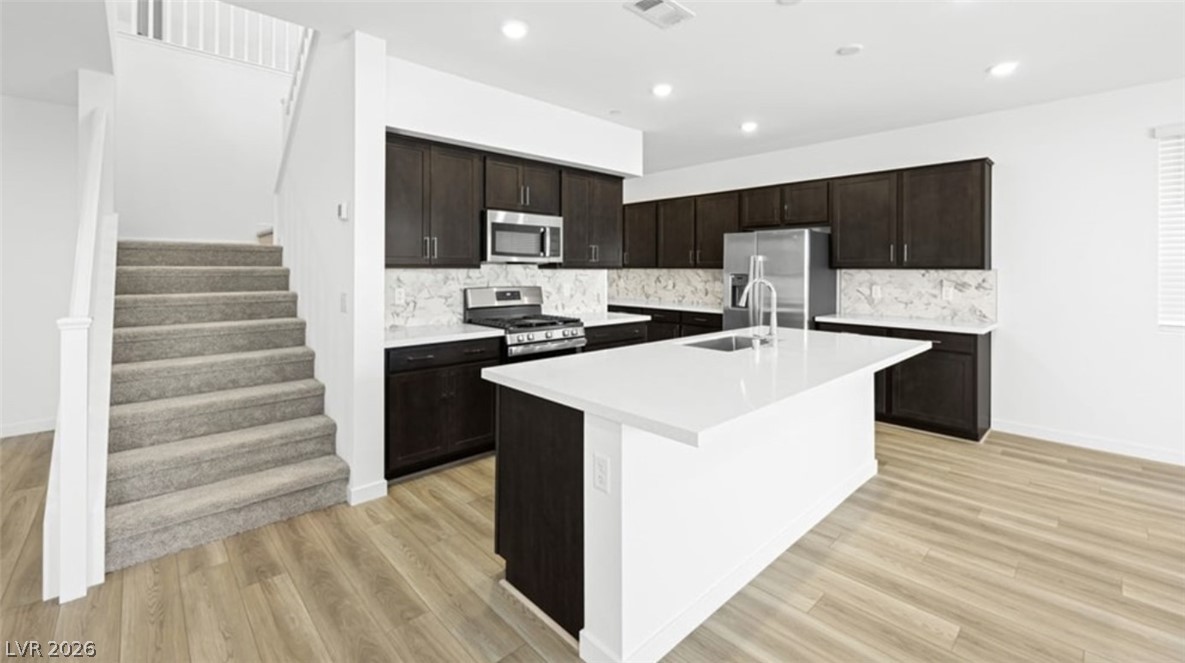 Photo 7 of 40, 333 Adufe Place