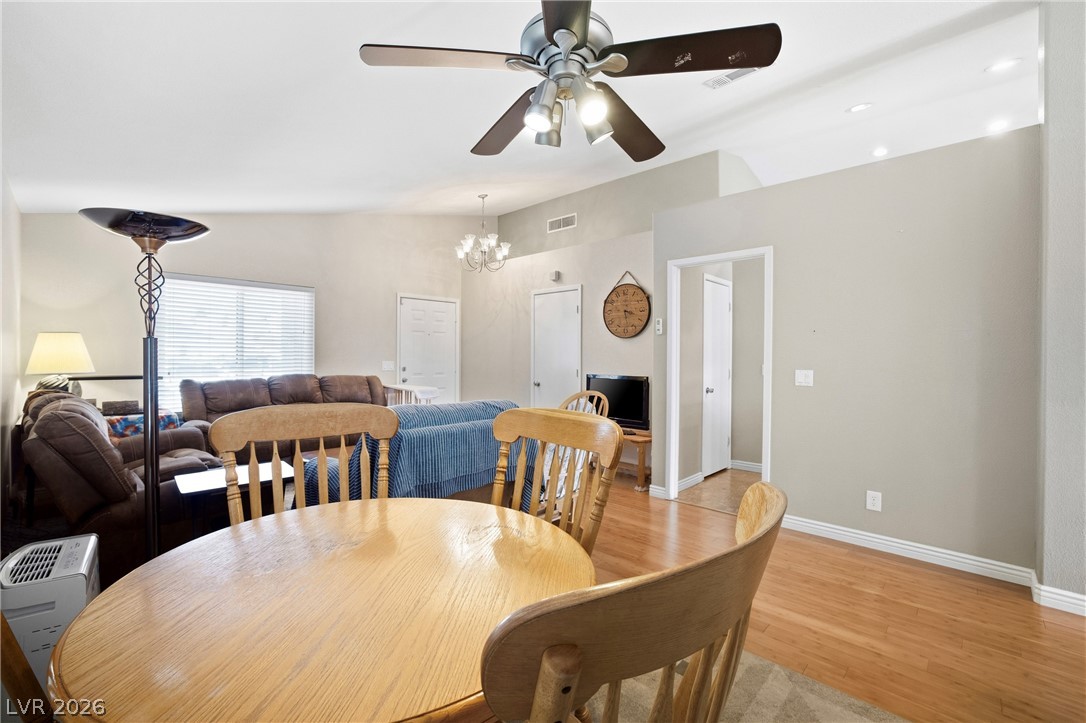 Photo 8 of 28, 3611 Russian Olive Street
