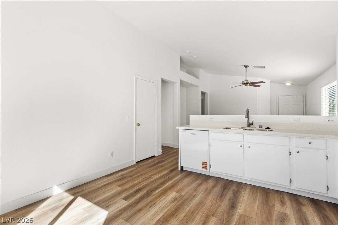 Photo 15 of 50, 5429 Bridgehampton Avenue