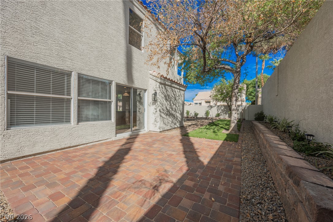 Photo 15 of 18, 2529 Cortina Avenue