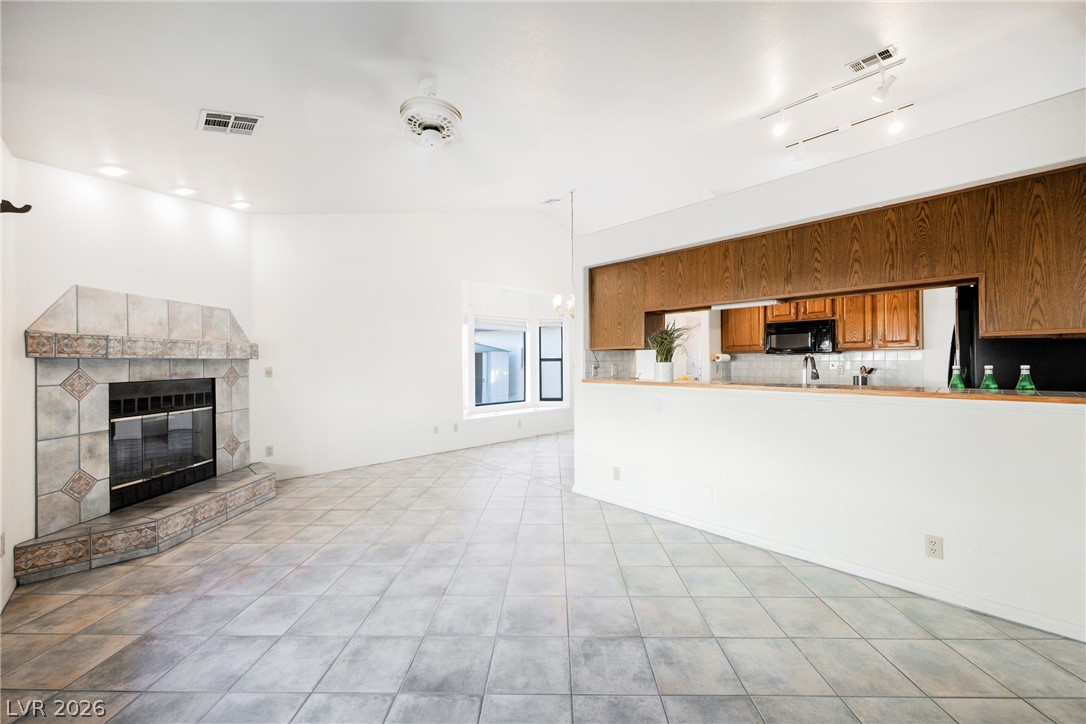 Photo 8 of 21, 1109 Halite Court