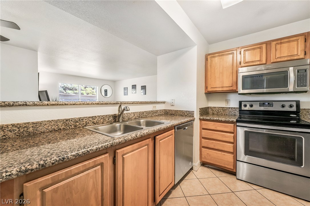 Photo 8 of 25, 5055 W Hacienda Avenue #1136