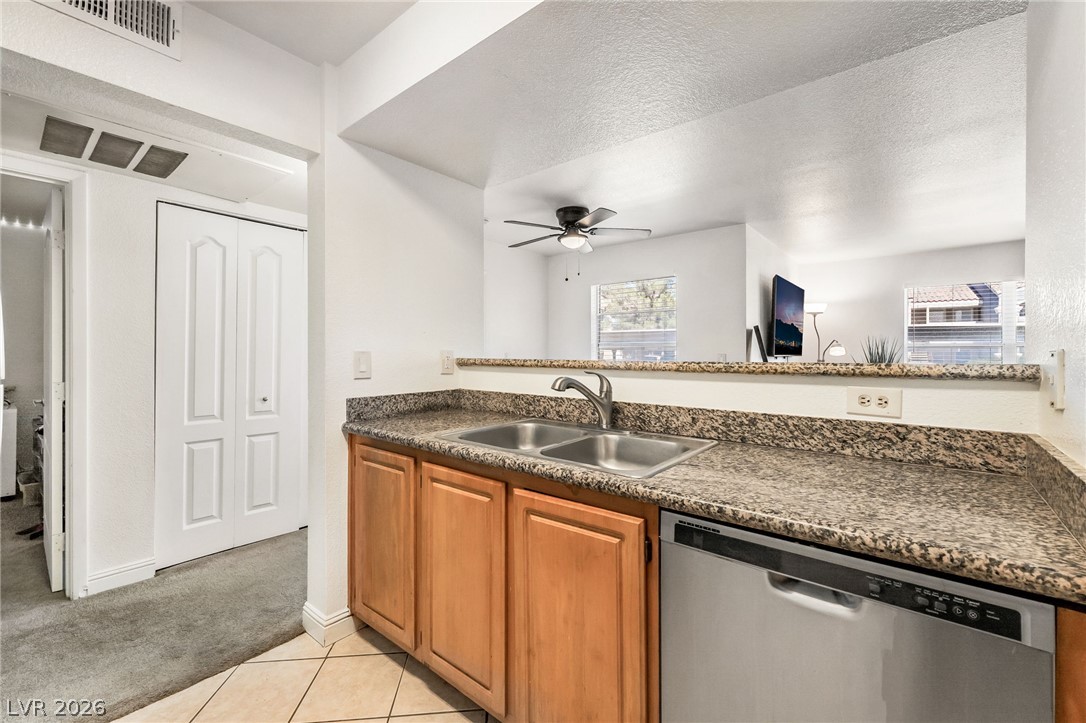 Photo 10 of 25, 5055 W Hacienda Avenue #1136