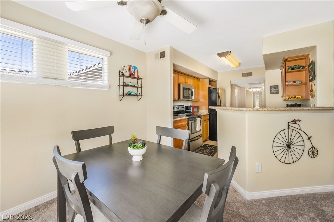 Photo 6 of 26, 4400 S Jones Boulevard #2033